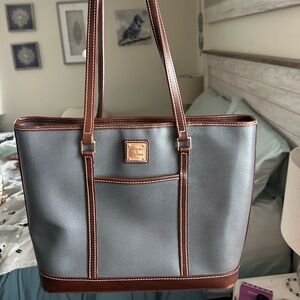 Dooney & Bourke Bag